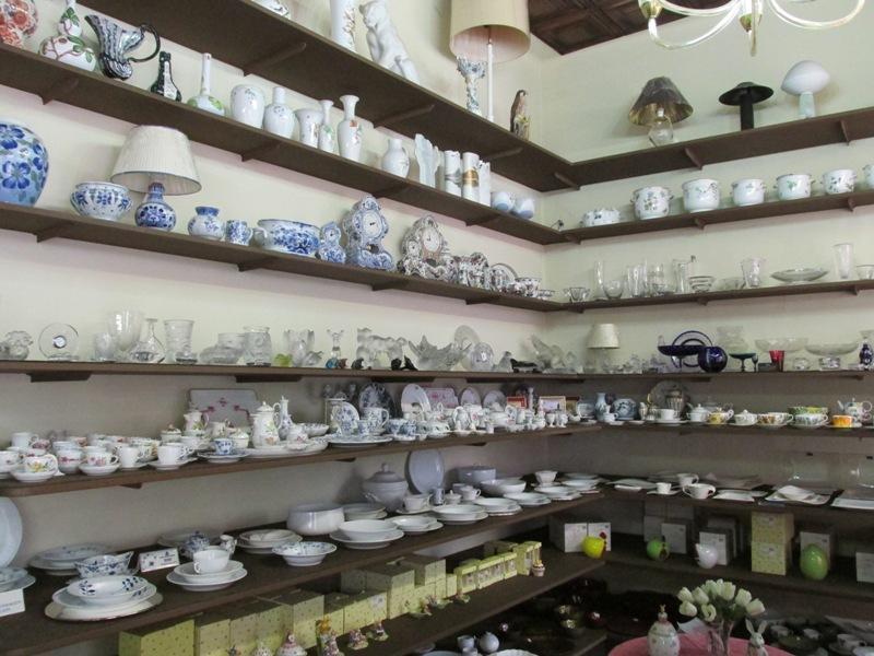 Tazze vasi lampade in ceramica